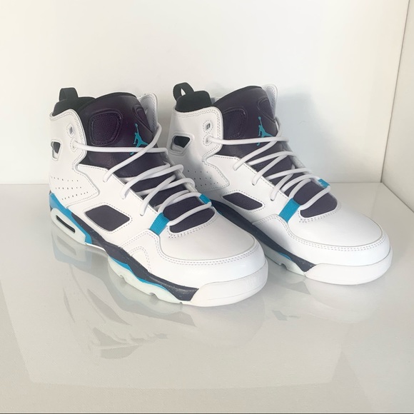 Jordan Sneakers - Picture 2 of 11
